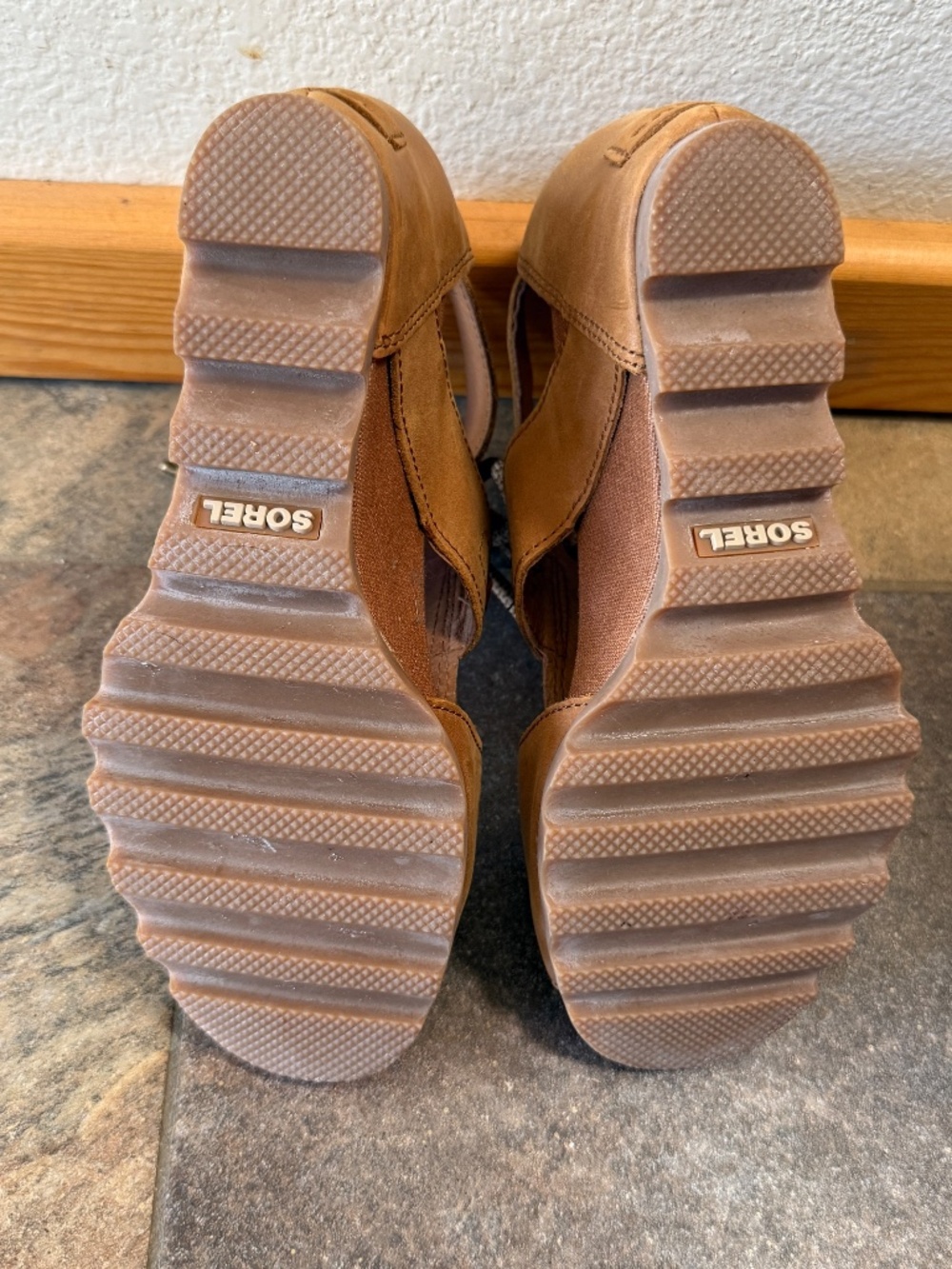 SOREL Joanie II Lace Wedge Sandals Heels Camel Tan Leather Women Size 9 - Picture 5 of 6